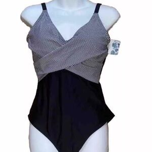 Women’s (L) One Piece B2PRITY Black & White Stripe Swimsuit. NWT.
